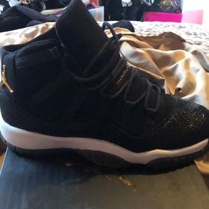 Wanting to trade for bigger size.. or sell for 200